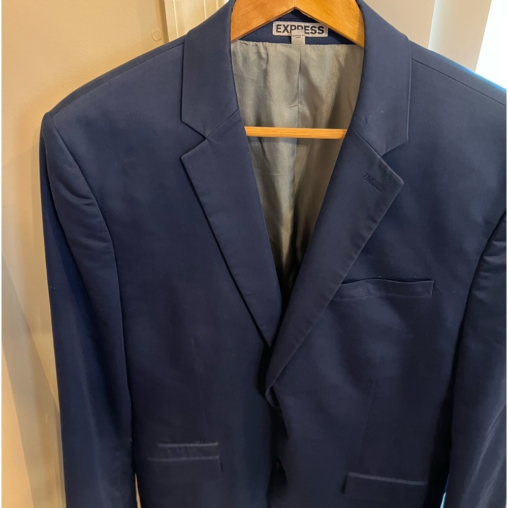 Express navy blue suit fitted 42L 34W 32L